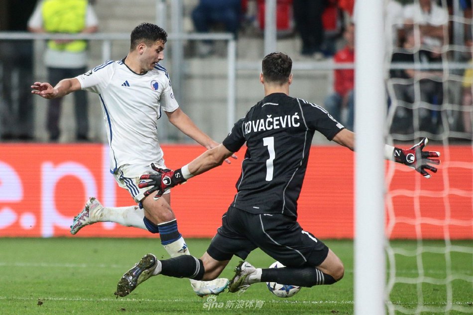 员背后总有 员背后总有